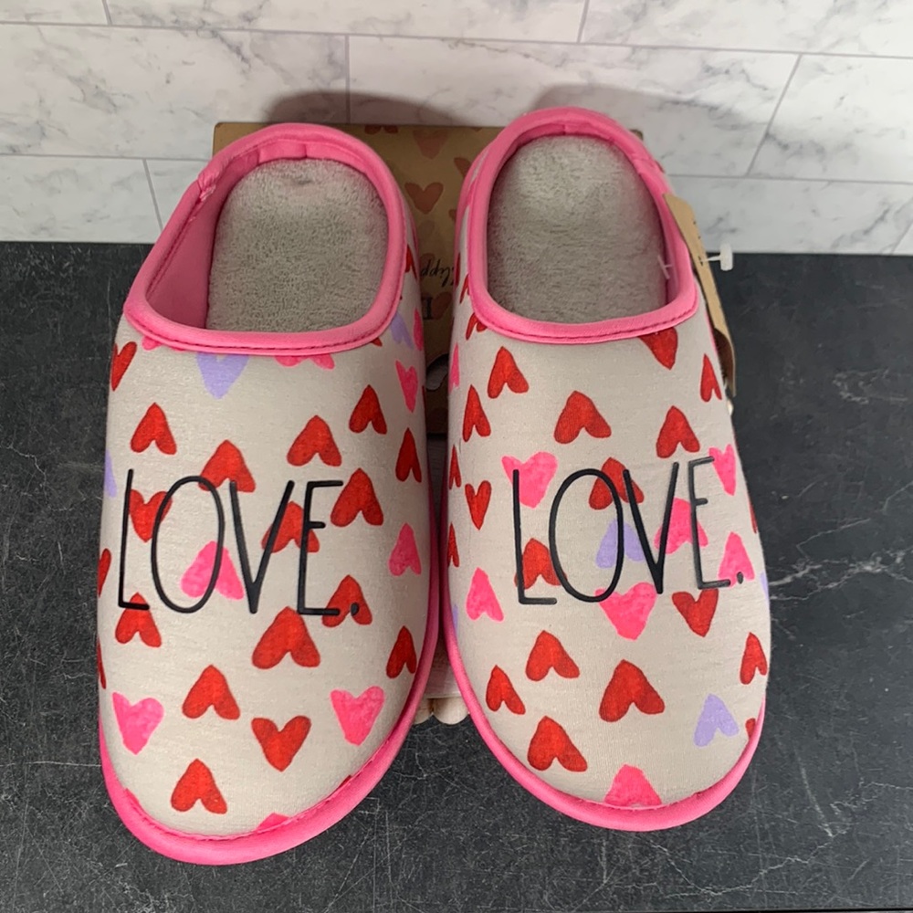 COPY - NWT Rae Dunn LOVE slippers with hearts pattern on it size small 5-6